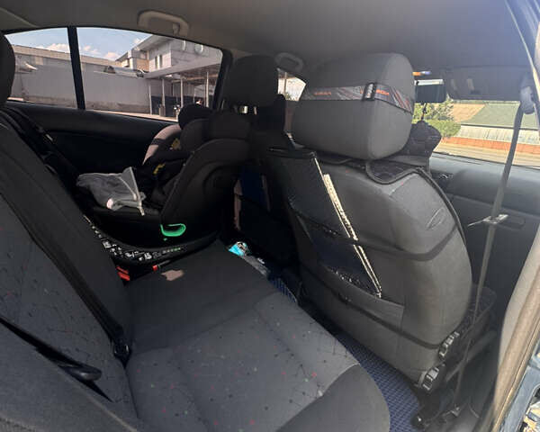 Шкода Октавия 2002 в Запорожье на Automoto.ua Серый Шкода Октавия, объемом двигателя 1.6 л и пробегом 238 тыс. км за 5500 $, фото 10 на Automoto.ua