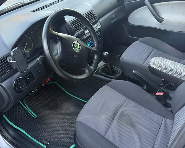 Серый Шкода Октавия, объемом двигателя 1.78 л и пробегом 480 тыс. км за 4000 $, фото 2 на Automoto.ua