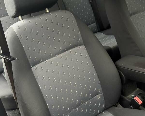 Сірий Шкода Октавія, об'ємом двигуна 1.6 л та пробігом 276 тис. км за 5850 $, фото 12 на Automoto.ua