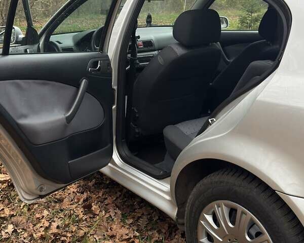 Сірий Шкода Октавія, об'ємом двигуна 1.6 л та пробігом 276 тис. км за 5850 $, фото 30 на Automoto.ua