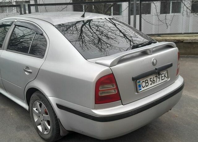 Серый Шкода Октавия, объемом двигателя 1.6 л и пробегом 327 тыс. км за 3500 $, фото 2 на Automoto.ua