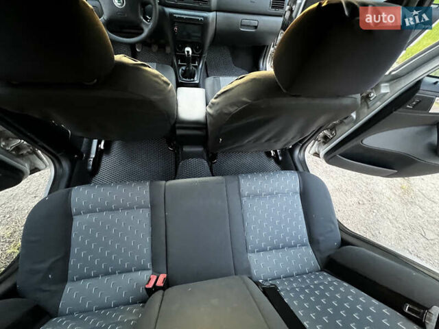 Серый Шкода Октавия, объемом двигателя 1.9 л и пробегом 451 тыс. км за 5700 $, фото 15 на Automoto.ua