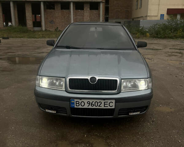 Серый Шкода Октавия, объемом двигателя 1.6 л и пробегом 250 тыс. км за 4000 $, фото 1 на Automoto.ua