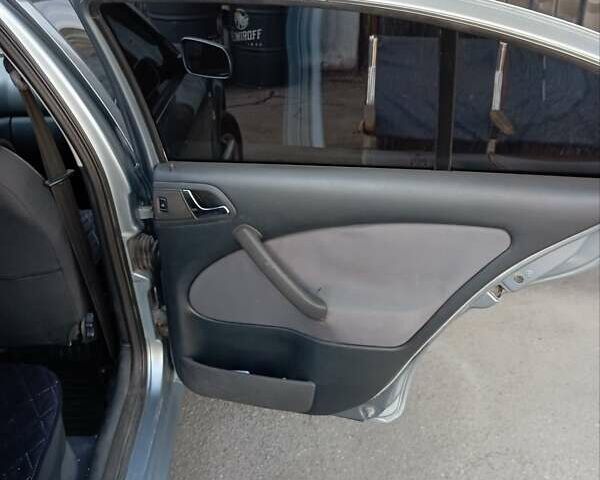 Серый Шкода Октавия, объемом двигателя 1.6 л и пробегом 236 тыс. км за 5200 $, фото 15 на Automoto.ua
