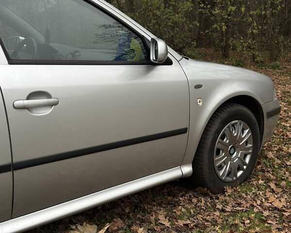 Сірий Шкода Октавія, об'ємом двигуна 1.6 л та пробігом 276 тис. км за 5850 $, фото 7 на Automoto.ua