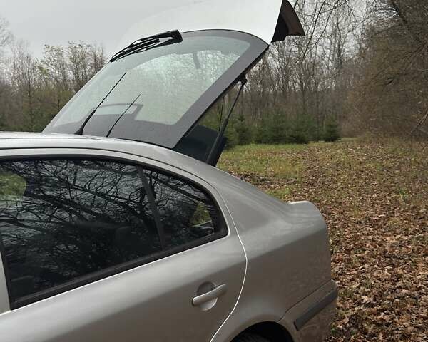 Сірий Шкода Октавія, об'ємом двигуна 1.6 л та пробігом 276 тис. км за 5850 $, фото 10 на Automoto.ua