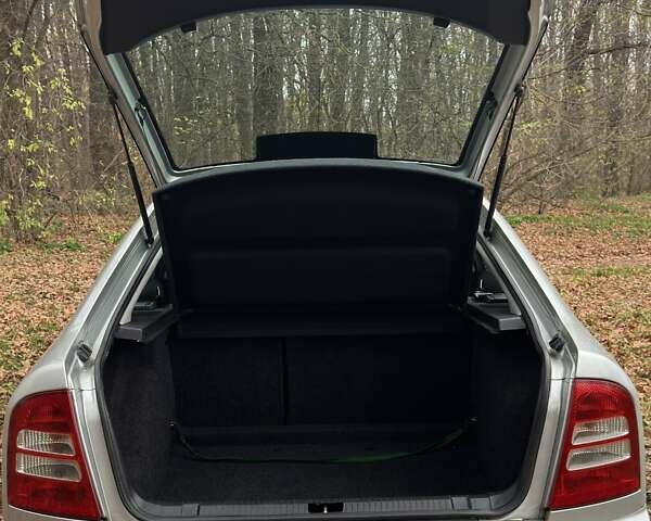 Сірий Шкода Октавія, об'ємом двигуна 1.6 л та пробігом 276 тис. км за 5850 $, фото 11 на Automoto.ua