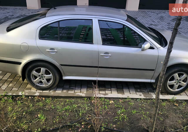 Серый Шкода Октавия, объемом двигателя 1.9 л и пробегом 453 тыс. км за 4000 $, фото 2 на Automoto.ua