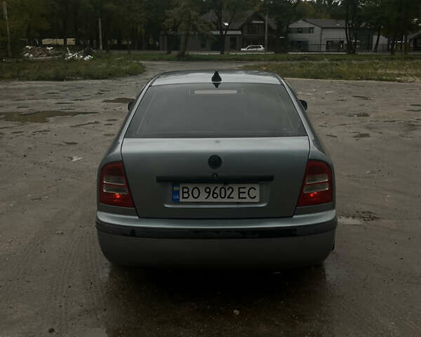 Серый Шкода Октавия, объемом двигателя 1.6 л и пробегом 250 тыс. км за 4000 $, фото 6 на Automoto.ua