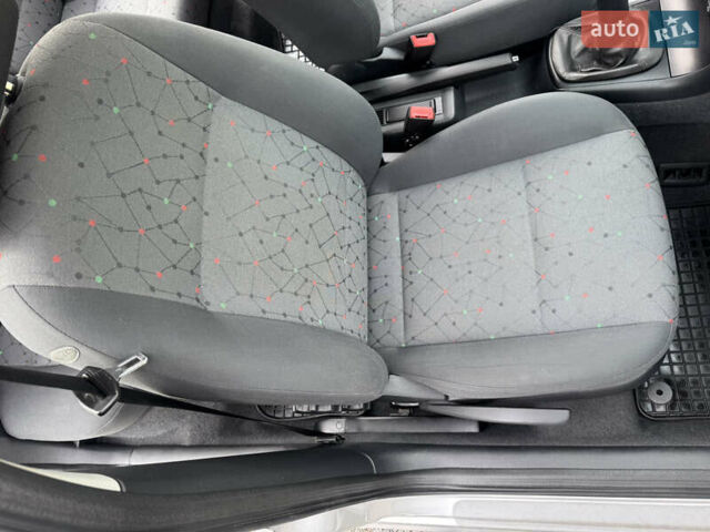 Серый Шкода Октавия, объемом двигателя 1.6 л и пробегом 226 тыс. км за 5500 $, фото 31 на Automoto.ua