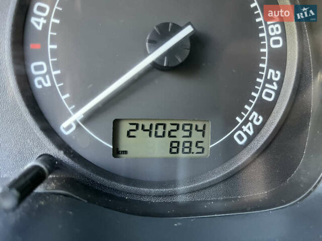 Серый Шкода Октавия, объемом двигателя 1.6 л и пробегом 240 тыс. км за 5099 $, фото 43 на Automoto.ua