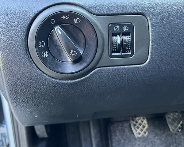 Серый Шкода Октавия, объемом двигателя 1.6 л и пробегом 240 тыс. км за 5099 $, фото 39 на Automoto.ua