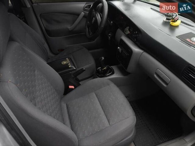 Сірий Шкода Октавія, об'ємом двигуна 1.6 л та пробігом 219 тис. км за 3699 $, фото 17 на Automoto.ua