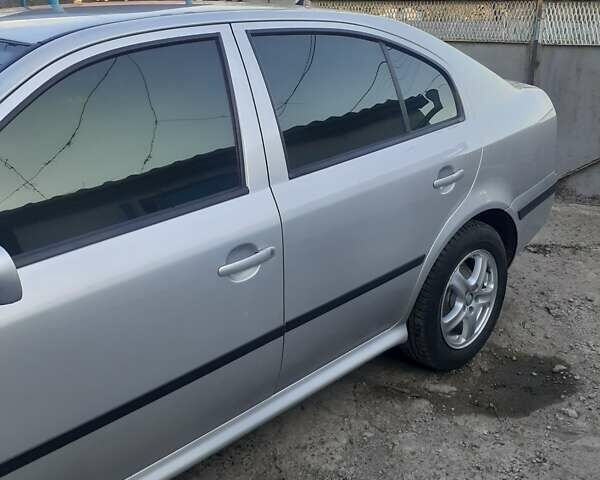Серый Шкода Октавия, объемом двигателя 1.6 л и пробегом 211 тыс. км за 4500 $, фото 4 на Automoto.ua