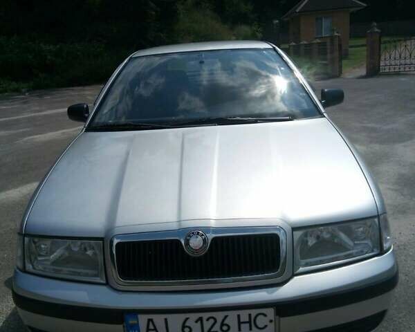 Серый Шкода Октавия, объемом двигателя 1.6 л и пробегом 312 тыс. км за 3800 $, фото 1 на Automoto.ua