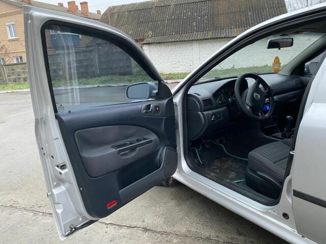 Серый Шкода Октавия, объемом двигателя 2 л и пробегом 188 тыс. км за 3800 $, фото 16 на Automoto.ua