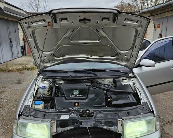 Серый Шкода Октавия, объемом двигателя 1.6 л и пробегом 256 тыс. км за 4150 $, фото 18 на Automoto.ua