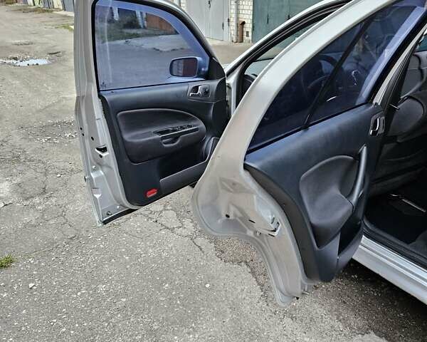 Серый Шкода Октавия, объемом двигателя 1.6 л и пробегом 256 тыс. км за 4150 $, фото 11 на Automoto.ua