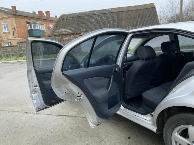 Серый Шкода Октавия, объемом двигателя 2 л и пробегом 188 тыс. км за 3800 $, фото 15 на Automoto.ua