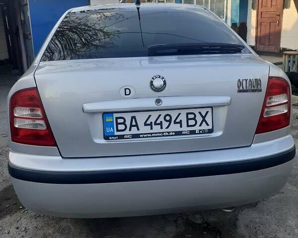 Серый Шкода Октавия, объемом двигателя 1.6 л и пробегом 211 тыс. км за 4500 $, фото 5 на Automoto.ua
