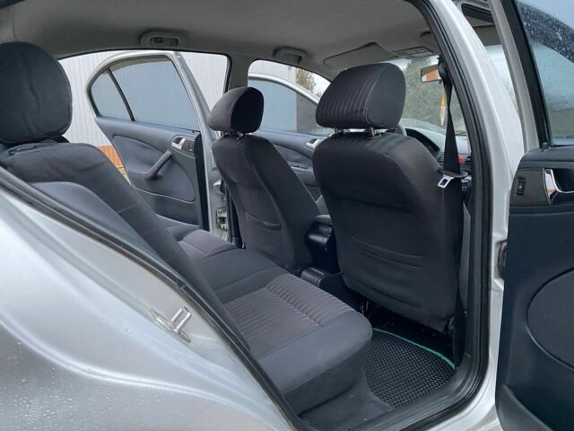 Серый Шкода Октавия, объемом двигателя 2 л и пробегом 188 тыс. км за 3800 $, фото 13 на Automoto.ua