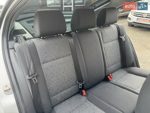 Серый Шкода Октавия, объемом двигателя 1.6 л и пробегом 226 тыс. км за 5500 $, фото 41 на Automoto.ua