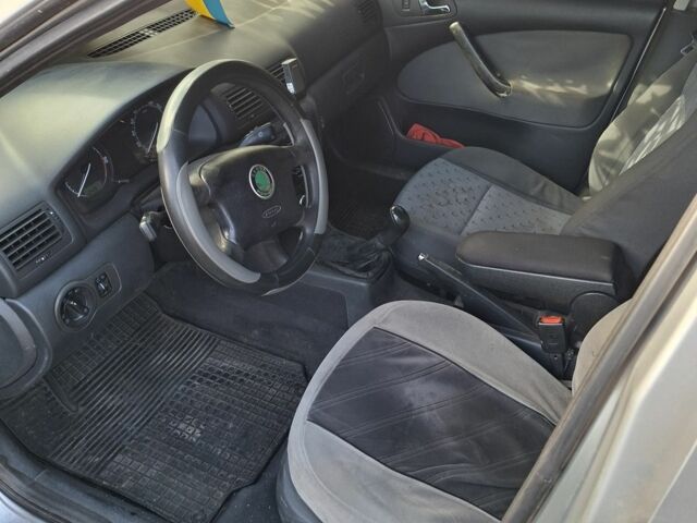 Сірий Шкода Октавія, об'ємом двигуна 0 л та пробігом 430 тис. км за 2050 $, фото 2 на Automoto.ua