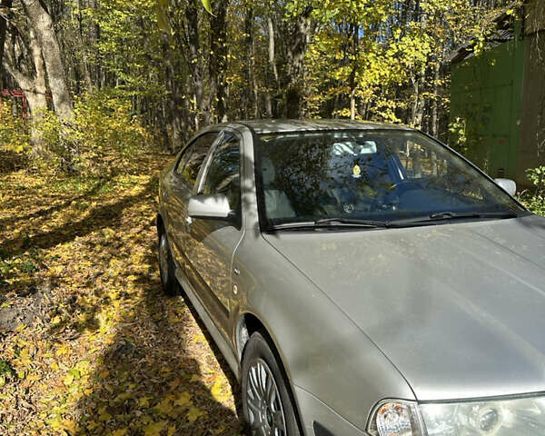 Серый Шкода Октавия, объемом двигателя 1.6 л и пробегом 252 тыс. км за 5200 $, фото 4 на Automoto.ua