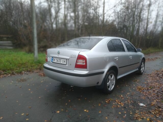 Серый Шкода Октавия, объемом двигателя 1.8 л и пробегом 263 тыс. км за 3800 $, фото 3 на Automoto.ua