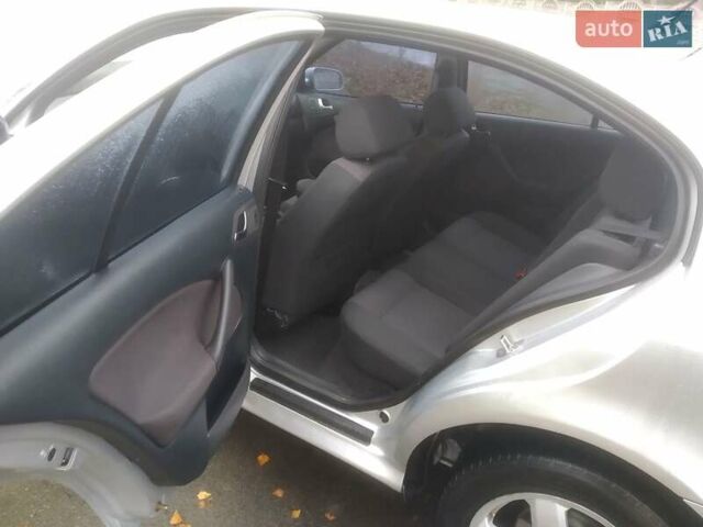 Серый Шкода Октавия, объемом двигателя 1.8 л и пробегом 264 тыс. км за 3800 $, фото 2 на Automoto.ua