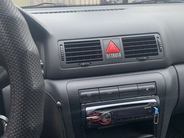 Серый Шкода Октавия, объемом двигателя 1.6 л и пробегом 196 тыс. км за 4700 $, фото 5 на Automoto.ua