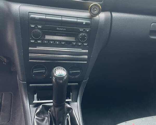 Сірий Шкода Октавія, об'ємом двигуна 1.39 л та пробігом 200 тис. км за 2999 $, фото 15 на Automoto.ua