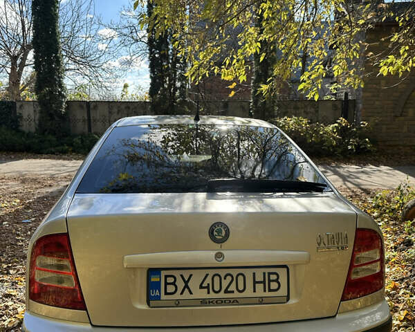 Серый Шкода Октавия, объемом двигателя 1.6 л и пробегом 252 тыс. км за 5200 $, фото 8 на Automoto.ua