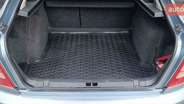 Серый Шкода Октавия, объемом двигателя 1.6 л и пробегом 240 тыс. км за 4200 $, фото 10 на Automoto.ua