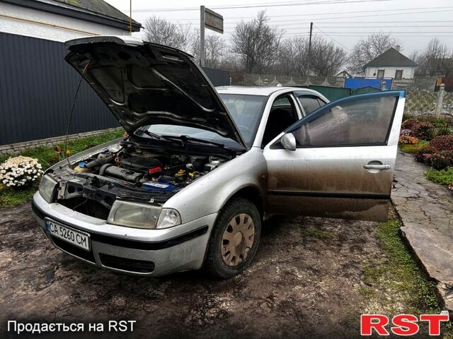 Серый Шкода Октавия, объемом двигателя 1.6 л и пробегом 310 тыс. км за 3500 $, фото 1 на Automoto.ua