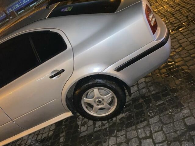 Сірий Шкода Октавія, об'ємом двигуна 1.6 л та пробігом 304 тис. км за 3250 $, фото 1 на Automoto.ua