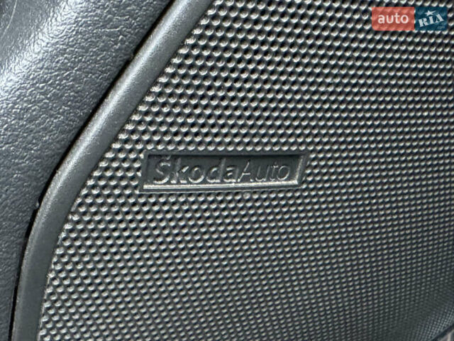 Сірий Шкода Октавія, об'ємом двигуна 1.8 л та пробігом 209 тис. км за 3950 $, фото 13 на Automoto.ua
