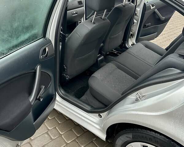 Серый Шкода Октавия, объемом двигателя 1.6 л и пробегом 155 тыс. км за 4999 $, фото 20 на Automoto.ua