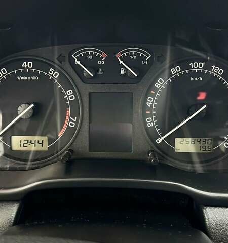 Серый Шкода Октавия, объемом двигателя 1.78 л и пробегом 260 тыс. км за 4300 $, фото 10 на Automoto.ua