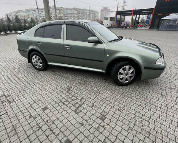 Сірий Шкода Октавія, об'ємом двигуна 1.39 л та пробігом 200 тис. км за 2999 $, фото 5 на Automoto.ua