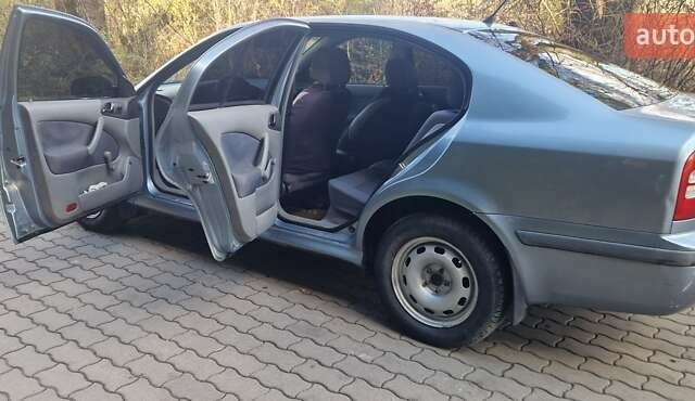 Сірий Шкода Октавія, об'ємом двигуна 1.6 л та пробігом 295 тис. км за 3200 $, фото 4 на Automoto.ua