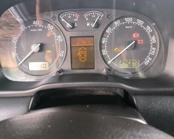Серый Шкода Октавия, объемом двигателя 1.6 л и пробегом 242 тыс. км за 5300 $, фото 51 на Automoto.ua