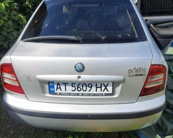 Шкода Октавія 2003 у Надворной на Automoto.ua Сірий Шкода Октавія, об'ємом двигуна 1.6 л та пробігом 290 тис. км за 2500 $, фото 5 на Automoto.ua