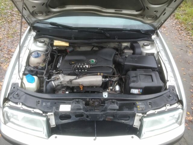 Серый Шкода Октавия, объемом двигателя 1.8 л и пробегом 263 тыс. км за 3800 $, фото 6 на Automoto.ua