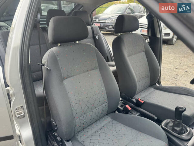 Серый Шкода Октавия, объемом двигателя 1.6 л и пробегом 226 тыс. км за 5500 $, фото 32 на Automoto.ua