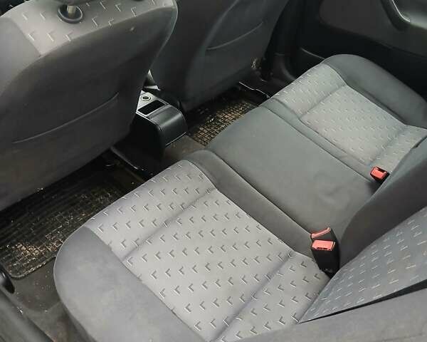 Сірий Шкода Октавія, об'ємом двигуна 1.9 л та пробігом 400 тис. км за 1900 $, фото 1 на Automoto.ua