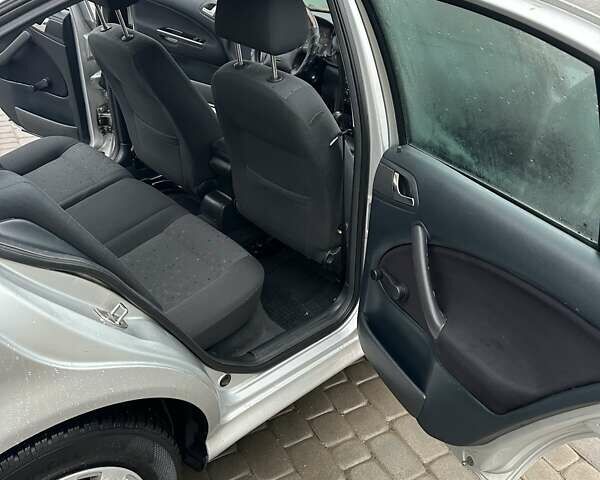 Серый Шкода Октавия, объемом двигателя 1.6 л и пробегом 155 тыс. км за 4999 $, фото 25 на Automoto.ua