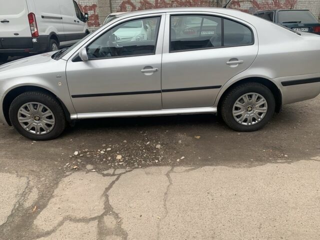 Серый Шкода Октавия, объемом двигателя 1.6 л и пробегом 196 тыс. км за 4700 $, фото 2 на Automoto.ua