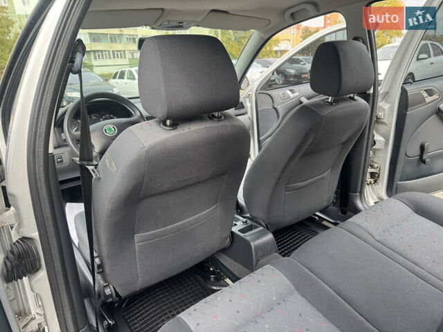 Серый Шкода Октавия, объемом двигателя 1.6 л и пробегом 226 тыс. км за 5500 $, фото 36 на Automoto.ua