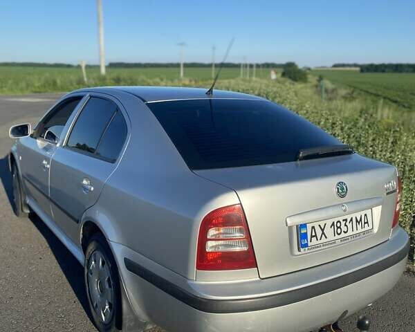 Серый Шкода Октавия, объемом двигателя 1.6 л и пробегом 230 тыс. км за 5800 $, фото 1 на Automoto.ua